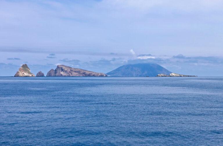 Italy, sicily, tyrrhenian sea, aeolian islands, view of stromboli volcano